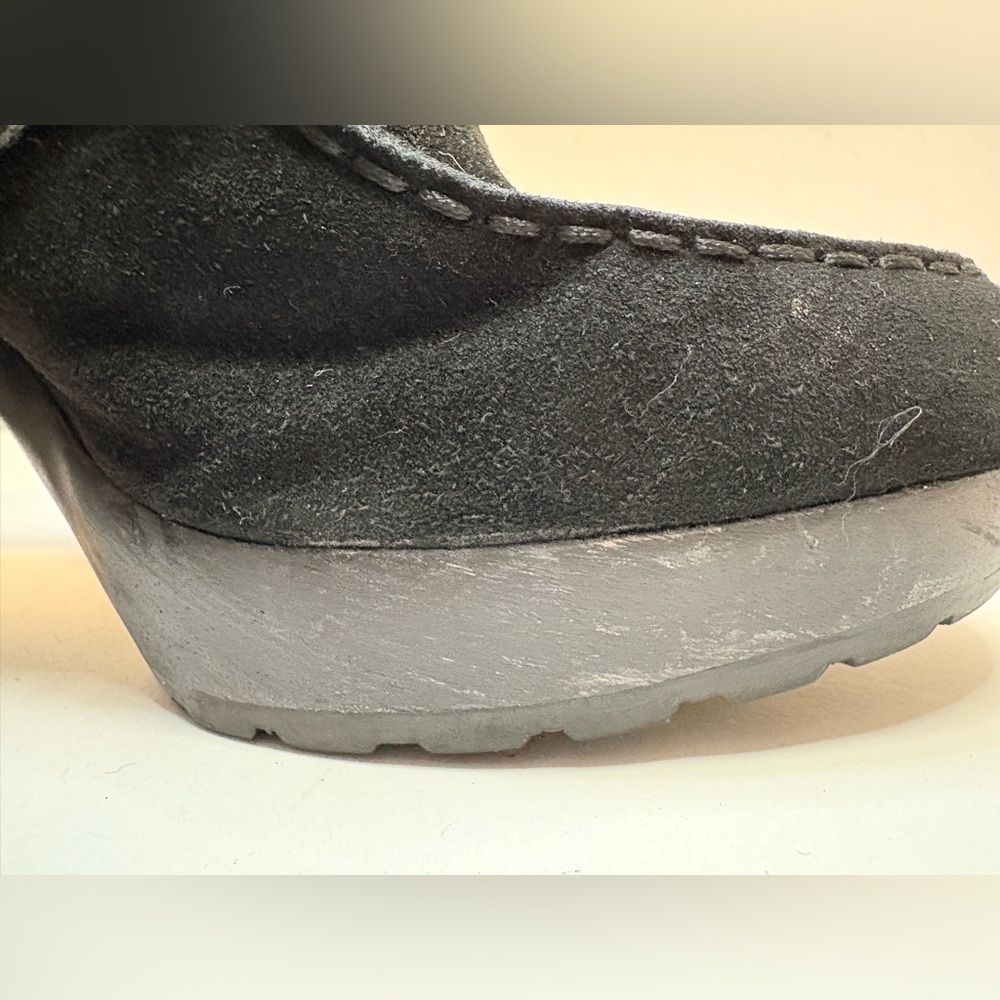 Coach Idyle Platform Mules in Black Suede and Faux-Shearling with Chain - Picture 11 of 16